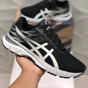 asics preto e branco